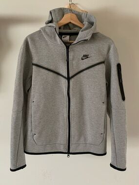 Nike Grey Full-Zip Hooded Sweater